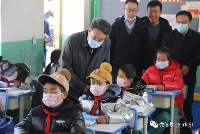 集團(tuán)黨委書記 董事長(zhǎng)祁建邦一行赴對(duì)口幫扶點(diǎn)開展調(diào)研走訪及捐贈(zèng)活動(dòng)